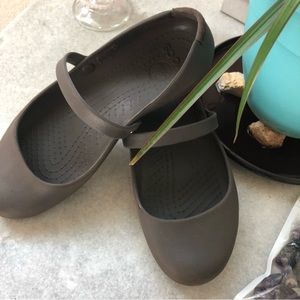 Crocs Women’s Shoes At Work Flat size 7